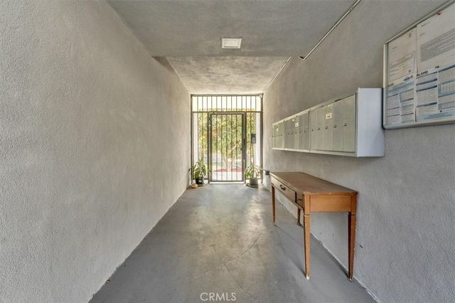 6643 De Longpre 12, Los Angeles, CA 90028