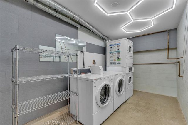 6643 De Longpre 12, Los Angeles, CA 90028