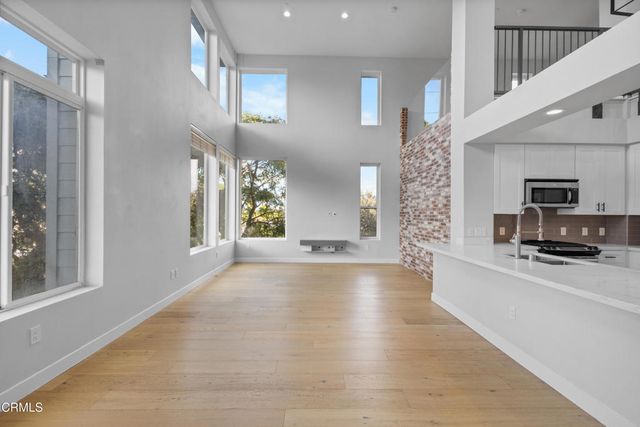 1901 Victoria Avenue 204, Oxnard, CA 93035