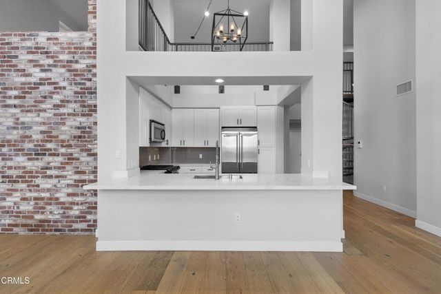 1901 Victoria Avenue 204, Oxnard, CA 93035