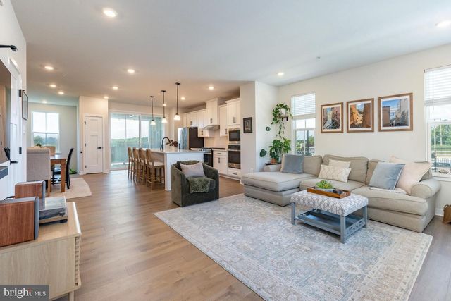 127 KYLE SQ, Media, PA 19063