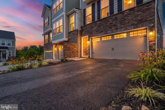 127 KYLE SQ, Media, PA 19063