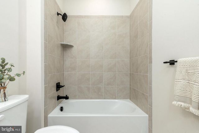 127 KYLE SQ, Media, PA 19063