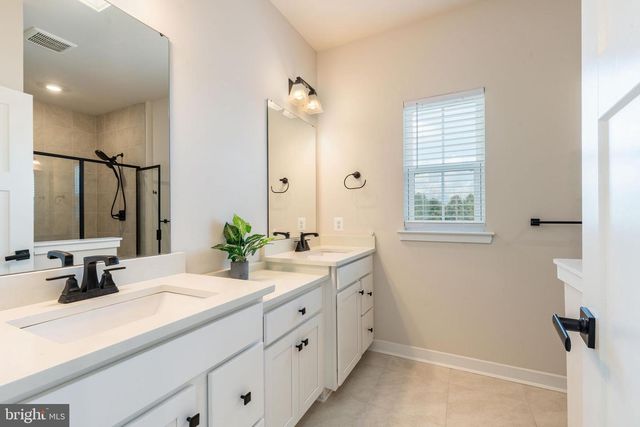127 KYLE SQ, Media, PA 19063