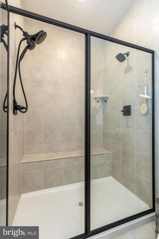 127 KYLE SQ, Media, PA 19063