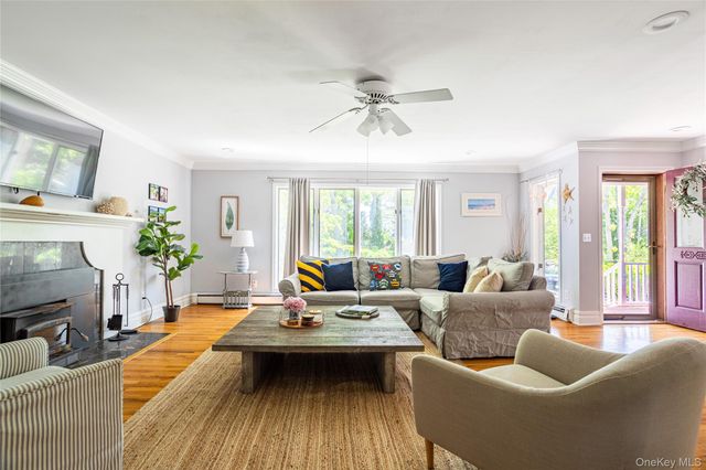 2300 Pine Tree Road, Cutchogue, NY 11935