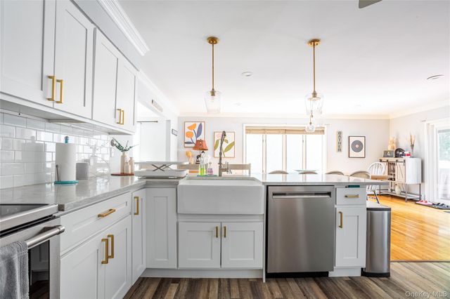 2300 Pine Tree Road, Cutchogue, NY 11935