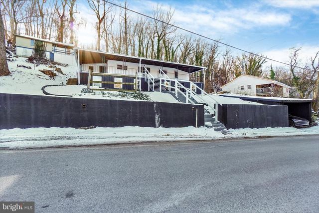 1835 CONEWAGO CREEK RD, Manchester, PA 17345