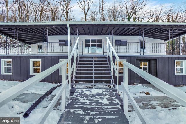 1835 CONEWAGO CREEK RD, Manchester, PA 17345