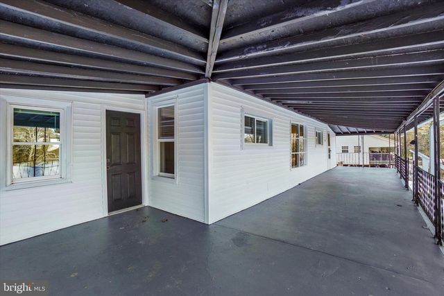 1835 CONEWAGO CREEK RD, Manchester, PA 17345