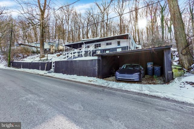 1835 CONEWAGO CREEK RD, Manchester, PA 17345