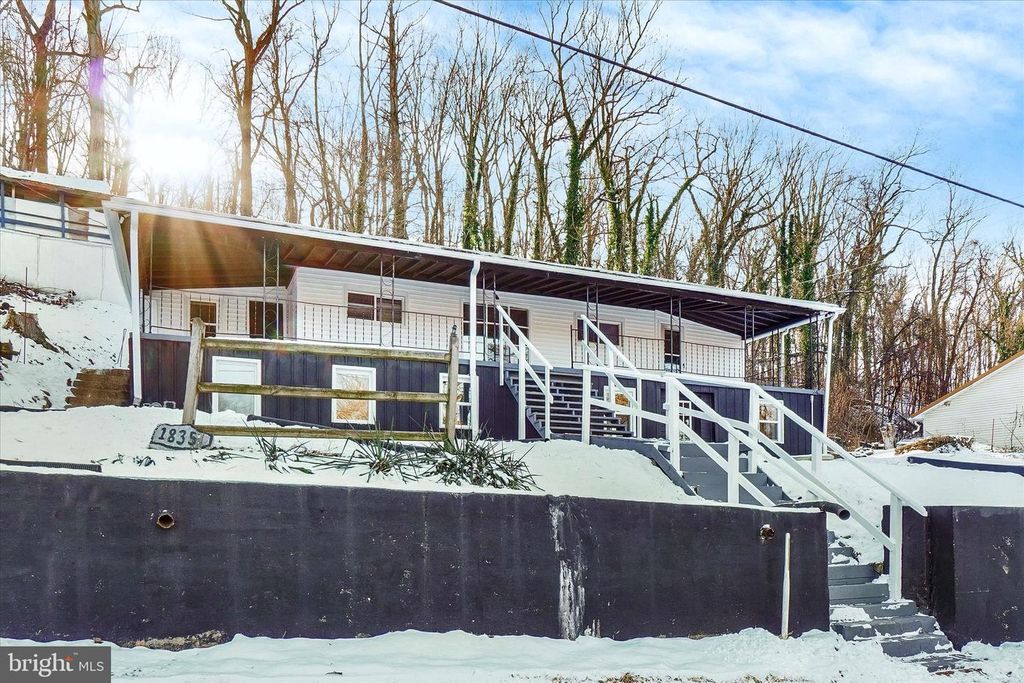 1835 CONEWAGO CREEK RD, Manchester, PA 17345