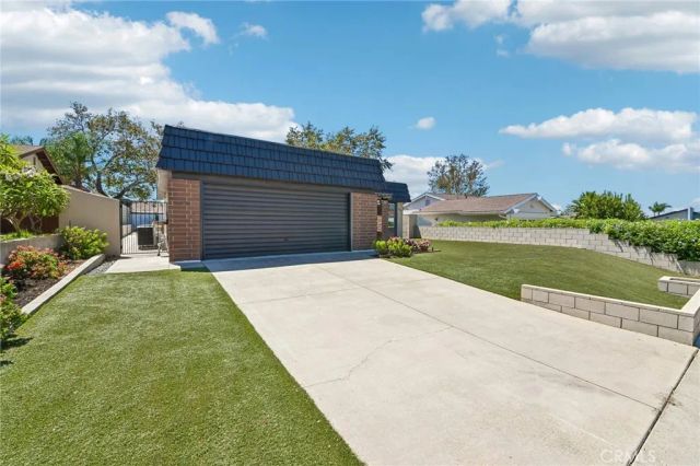 25141 Madeira, Laguna Hills, CA 92653