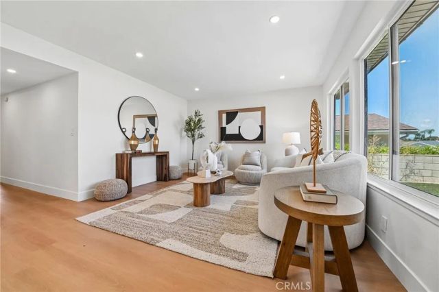 25141 Madeira, Laguna Hills, CA 92653