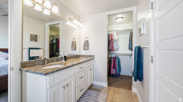 366 W SKY HAWK WAY, Elk Ridge, UT 84651