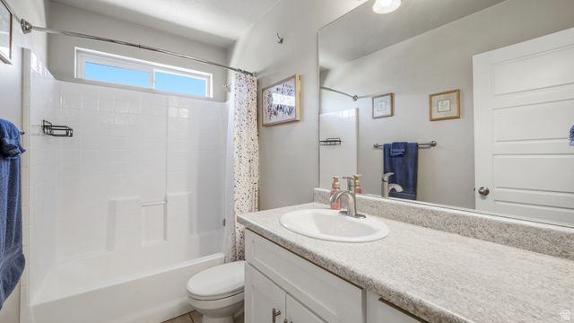 366 W SKY HAWK WAY, Elk Ridge, UT 84651