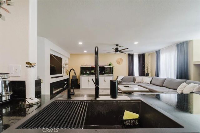 5617 E Avenue R12, Palmdale, CA 93552