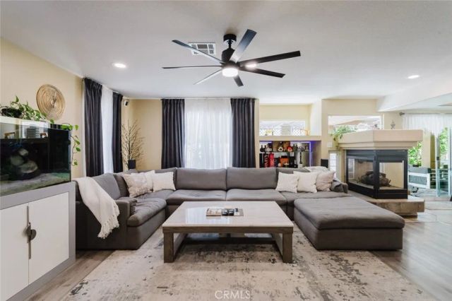 5617 E Avenue R12, Palmdale, CA 93552