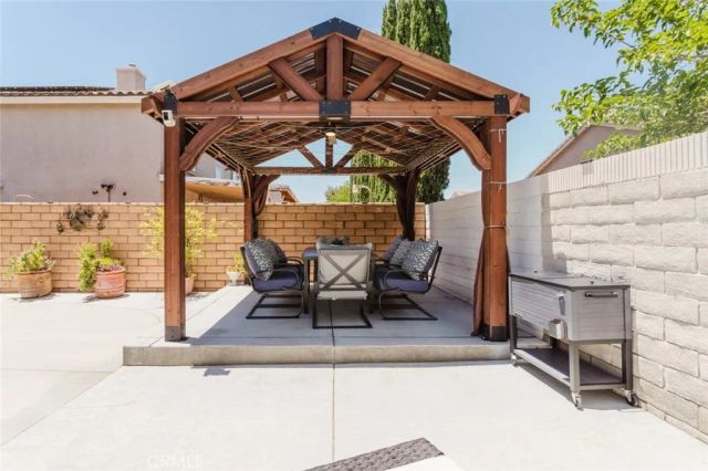 5617 E Avenue R12, Palmdale, CA 93552