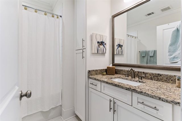 105 Gascoigne Ave 103, St Simons Island, GA 31522