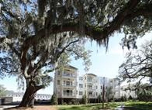105 Gascoigne Ave 103, St Simons Island, GA 31522