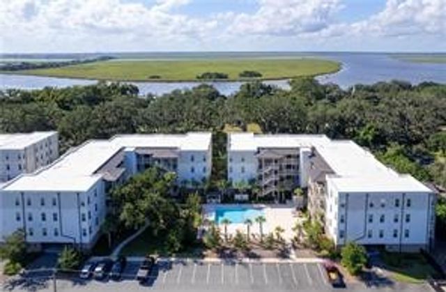 105 Gascoigne Ave 103, St Simons Island, GA 31522