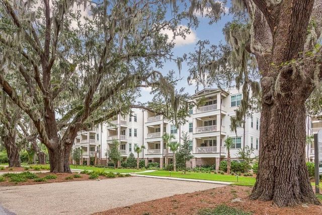 105 Gascoigne Ave 103, St Simons Island, GA 31522