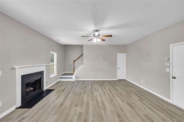 109 Kentucky Way, Mcdonough, GA 30252