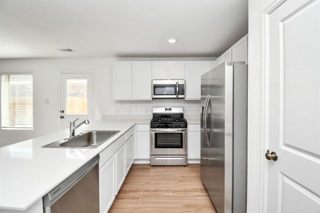 4151 Brazos Brook Trail, Baytown, TX 77521