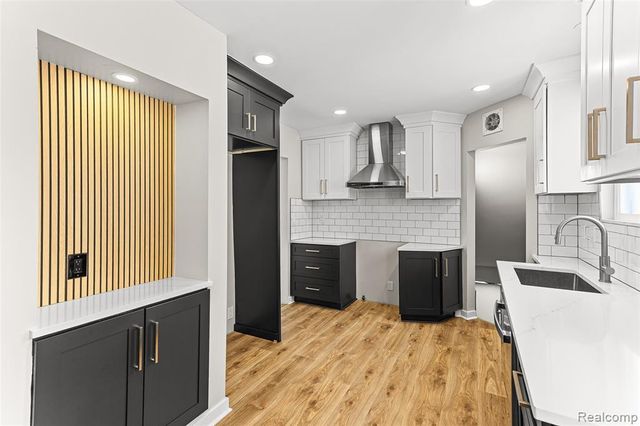 17554 Wisconsin Street, Detroit, MI 48221