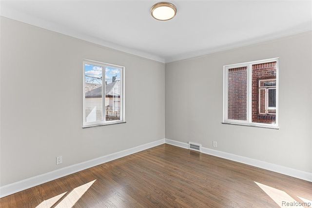 17554 Wisconsin Street, Detroit, MI 48221