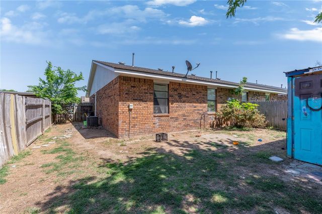 1004 Acacia Circle, Noble, OK 73068