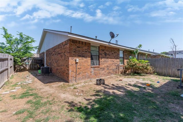 1004 Acacia Circle, Noble, OK 73068