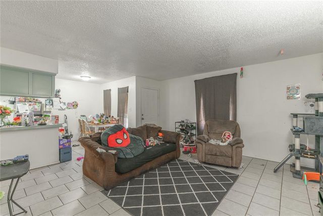 1004 Acacia Circle, Noble, OK 73068