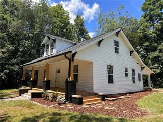 1805 Swan Drive SW, Lenoir, NC 28645