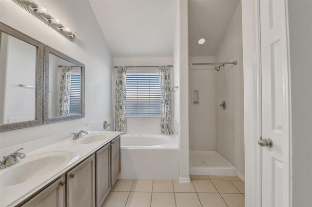 706 St Croix Street, Alvin, TX 77511