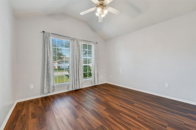 706 St Croix Street, Alvin, TX 77511