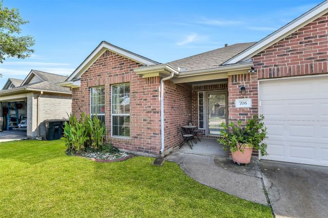 706 St Croix Street, Alvin, TX 77511
