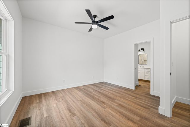 160 Holmes Drive, Spartanburg, SC 29303