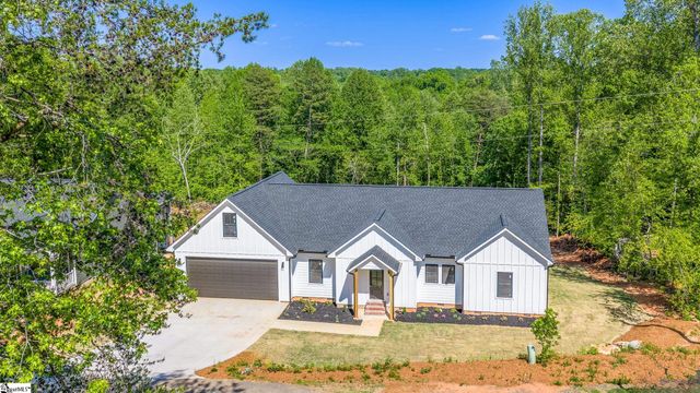 160 Holmes Drive, Spartanburg, SC 29303