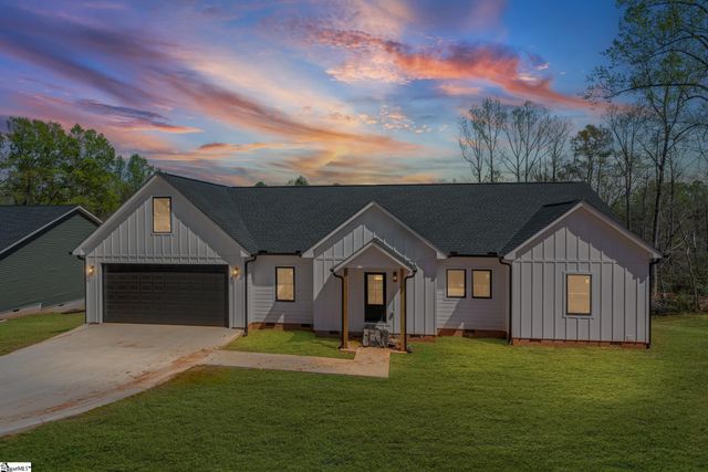 160 Holmes Drive, Spartanburg, SC 29303