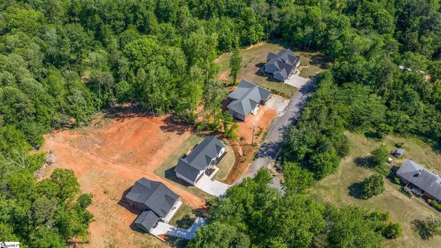 160 Holmes Drive, Spartanburg, SC 29303