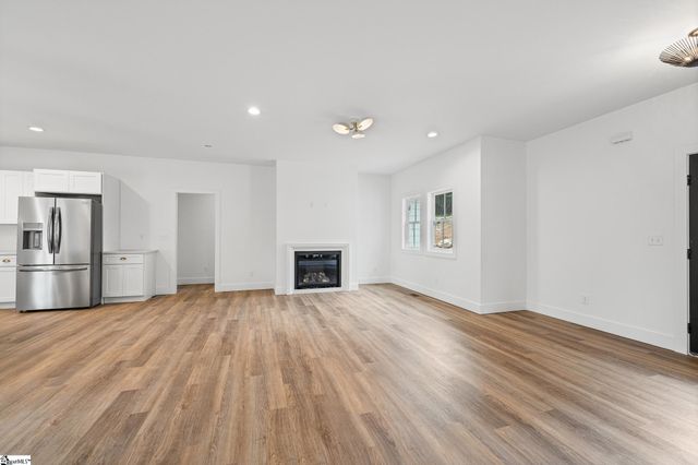 160 Holmes Drive, Spartanburg, SC 29303