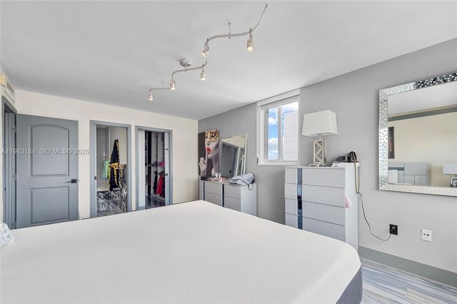 1345 Lincoln Rd 1105, Miami Beach, FL 33139