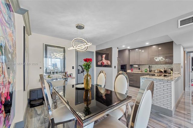 1345 Lincoln Rd 1105, Miami Beach, FL 33139