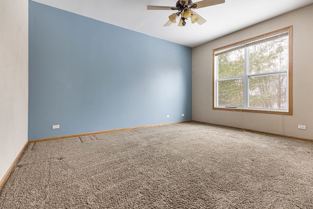 260 S Westminister Court, Round Lake, IL 60073