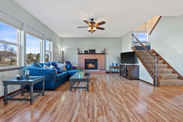 N42W22770 Beacon COURT, Pewaukee, WI 53072