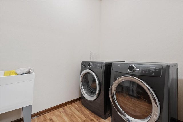 N42W22770 Beacon COURT, Pewaukee, WI 53072