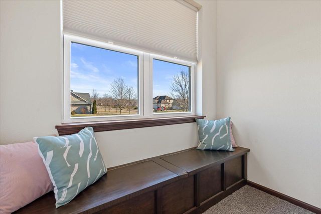 N42W22770 Beacon COURT, Pewaukee, WI 53072