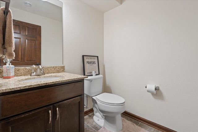 N42W22770 Beacon COURT, Pewaukee, WI 53072